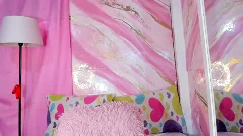 Jessy online show from April 2026 02:49:01 PM