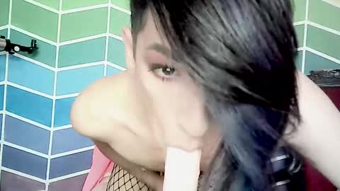 Ale online show from November 2025 10:03:02 PM