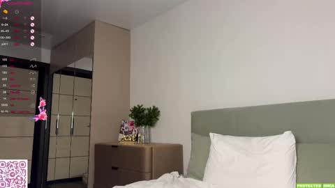 Mona online show from February 2025 03:34:02 AM