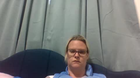 jeuelz1 online show from February 2025 07:30:02 PM