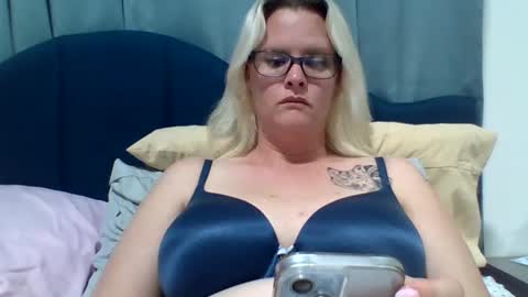 jeuelz1 online show from March 2025 10:39:02 PM