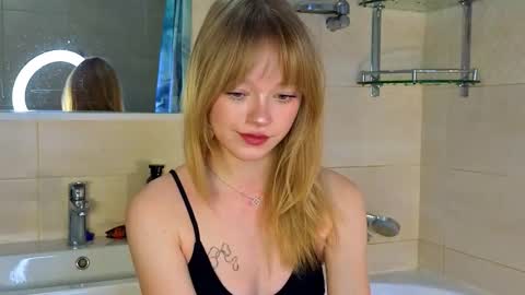 Snapshot of jewellhogan chatting on February 2026 10:58:02 AM Gwen online show from February 2026 10:58:02 AM