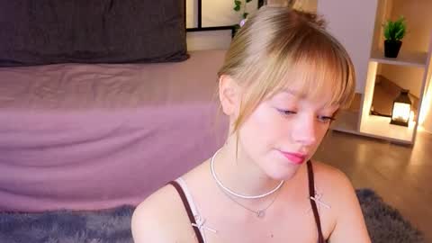 Snapshot of jewellhogan chatting on February 2026 08:49:01 PM Gwen online show from February 2026 08:49:01 PM