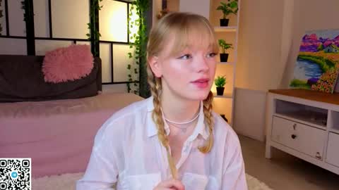 Snapshot of jewellhogan chatting on March 2026 08:15:02 PM Gwen online show from March 2026 08:15:02 PM