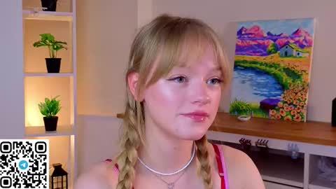 Snapshot of jewellhogan chatting on March 2026 08:24:01 PM Gwen online show from March 2026 08:24:01 PM