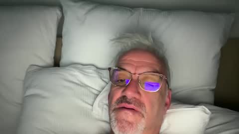 Snapshot of jewlronny chatting on December 2024 07:37:01 AM jewlronny online show from December 2024 07:37:01 AM