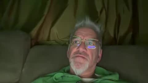 Snapshot of jewlronny chatting on December 2024 09:36:02 PM jewlronny online show from December 2024 09:36:02 PM