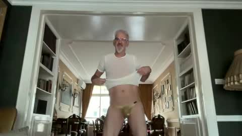 Snapshot of jewlronny chatting on January 2025 08:17:01 AM jewlronny online show from January 2025 08:17:01 AM