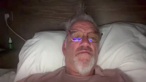 Snapshot of jewlronny chatting on March 2025 06:32:01 AM jewlronny online show from March 2025 06:32:01 AM