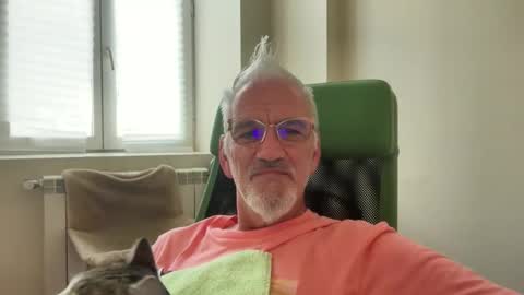 Snapshot of jewlronny chatting on October 2025 10:18:01 AM jewlronny online show from October 2025 10:18:01 AM