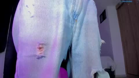 Snapshot of jeyden_camilo chatting on May 2026 02:29:02 AM Jeyden Camilo online show from May 2026 02:29:02 AM