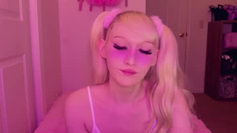 Snapshot of jeylababe chatting on January 2026 03:43:02 AM online show from January 2026 03:43:02 AM