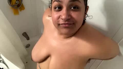 Snapshot of jezabaesolea chatting on February 2026 05:35:01 AM jezabaesolea online show from February 2026 05:35:01 AM