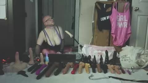 Nasty Cumslut online show from October 2025 02:32:01 AM