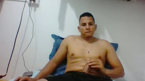 Snapshot of jhan1995 chatting on April 2026 04:35:01 AM jhan1995 online show from April 2026 04:35:01 AM