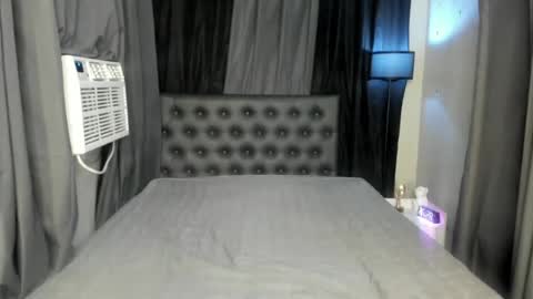 JHENA online show from July 2026 07:06:02 PM