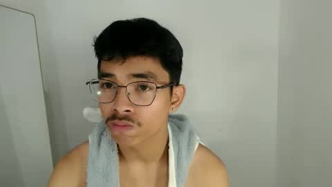 Snapshot of jhnxxnaughty_ chatting on February 2026 02:06:02 AM Johnny online show from February 2026 02:06:02 AM