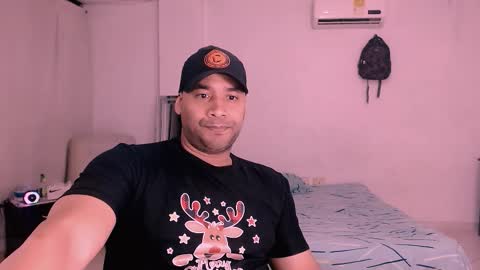 Snapshot of jho173027 chatting on December 2025 03:38:02 AM En moreno online show from December 2025 03:38:02 AM