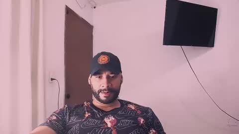 Snapshot of jho173027 chatting on January 2026 06:08:01 AM En moreno online show from January 2026 06:08:01 AM