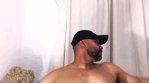 Snapshot of jho173027 chatting on February 2026 03:18:01 PM En moreno online show from February 2026 03:18:01 PM