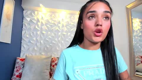 Snapshot of jhoanaduran_ chatting on January 2025 09:48:02 PM Jhoana online show from January 2025 09:48:02 PM