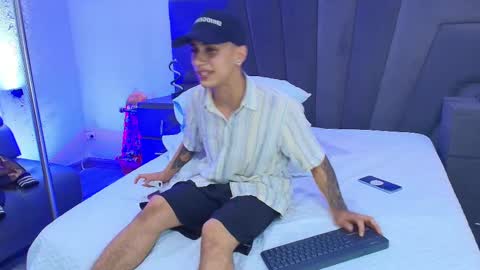 jhoanleandro online show from February 2025 03:50:01 AM