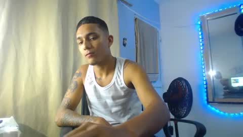 Snapshot of jhojanlatino chatting on October 2025 10:40:02 PM jhonaiker online show from October 2025 10:40:02 PM