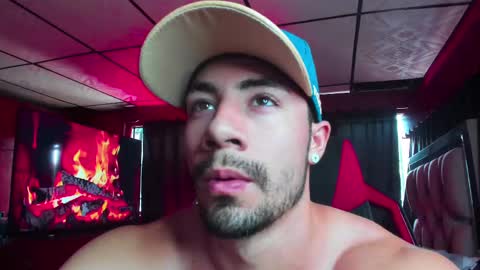 Snapshot of jhojansthetics chatting on February 2025 08:43:02 PM Jhojan Strong online show from February 2025 08:43:02 PM