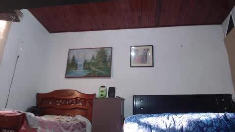 jhon tommy online show from February 2025 12:37:01 PM