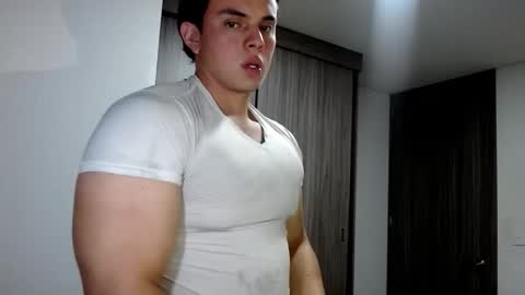 jhon_walkersky online show from April 2026 01:40:01 AM