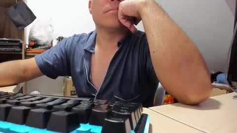 jhonatan_morales_s online show from November 2025 04:11:02 AM