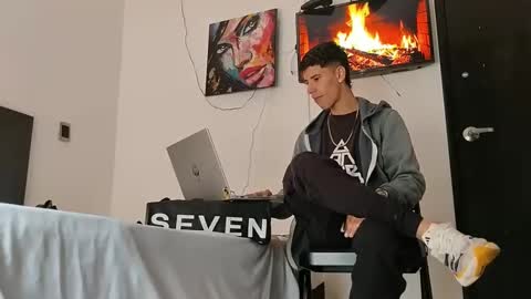 jhon online show from February 2025 03:40:01 PM