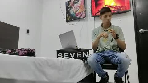 jhon online show from February 2025 09:32:02 AM