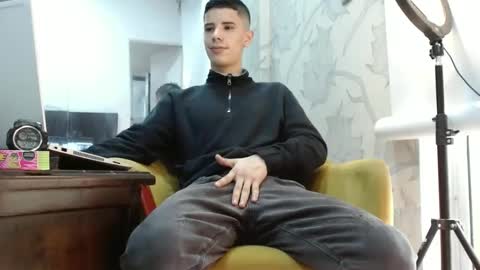 jhon online show from October 2025 08:38:02 PM