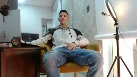 jhon online show from October 2025 05:00:01 PM