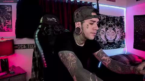 jhonny_ackerman online show from December 2024 04:28:01 PM