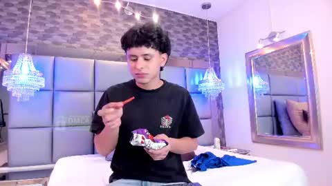 JHONNATHAN online show from June 2026 07:36:02 PM