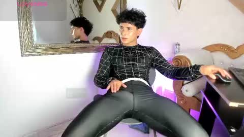 JHONNATHAN online show from July 2026 09:05:02 PM