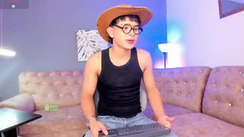 JHONNATHAN online show from July 2026 08:07:01 PM