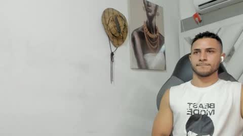 Snapshot of jhonny_flames7 chatting on December 2024 06:43:01 AM jhonny online show from December 2024 06:43:01 AM