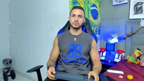 Snapshot of jhonny_flames7 chatting on November 2025 04:04:01 AM jhonny online show from November 2025 04:04:01 AM