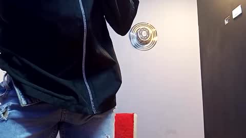 Snapshot of jhonny_thes28 chatting on November 2025 09:08:01 AM jhonny_thes28 online show from November 2025 09:08:01 AM