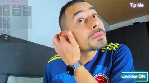 Jhony Alzate online show from October 2025 12:53:01 AM