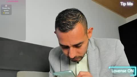 Jhony Alzate online show from May 2026 02:52:02 AM