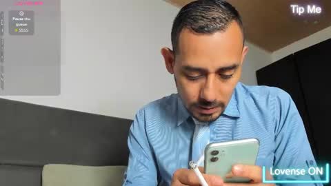 Jhony Alzate online show from June 2026 03:26:01 AM