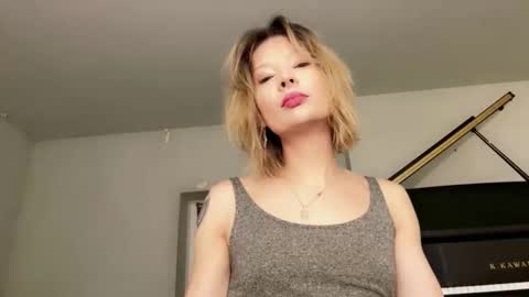 Snapshot of jhopeftw chatting on January 2026 03:55:01 AM Anya online show from January 2026 03:55:01 AM