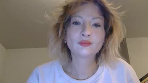 Snapshot of jhopeftw chatting on January 2026 06:50:02 AM Anya online show from January 2026 06:50:02 AM