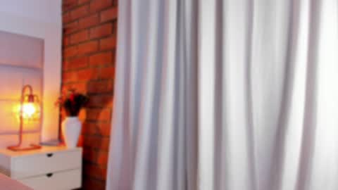 Jhosua Hunt online show from February 2025 02:03:02 AM