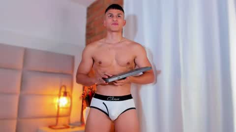 Jhosua Hunt online show from March 2025 04:15:02 AM