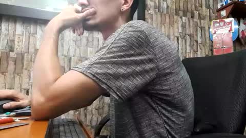 Jhosuamoore  online show from February 2026 12:31:01 AM